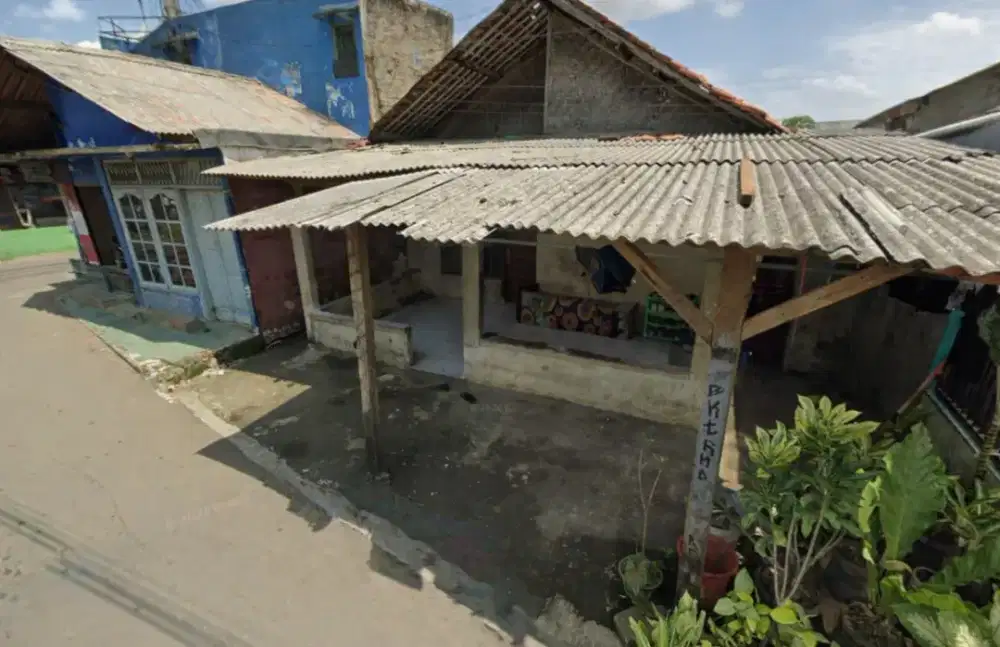 Jual tanah 130 meter, pinggir jalan, ada rumah bangunan lama