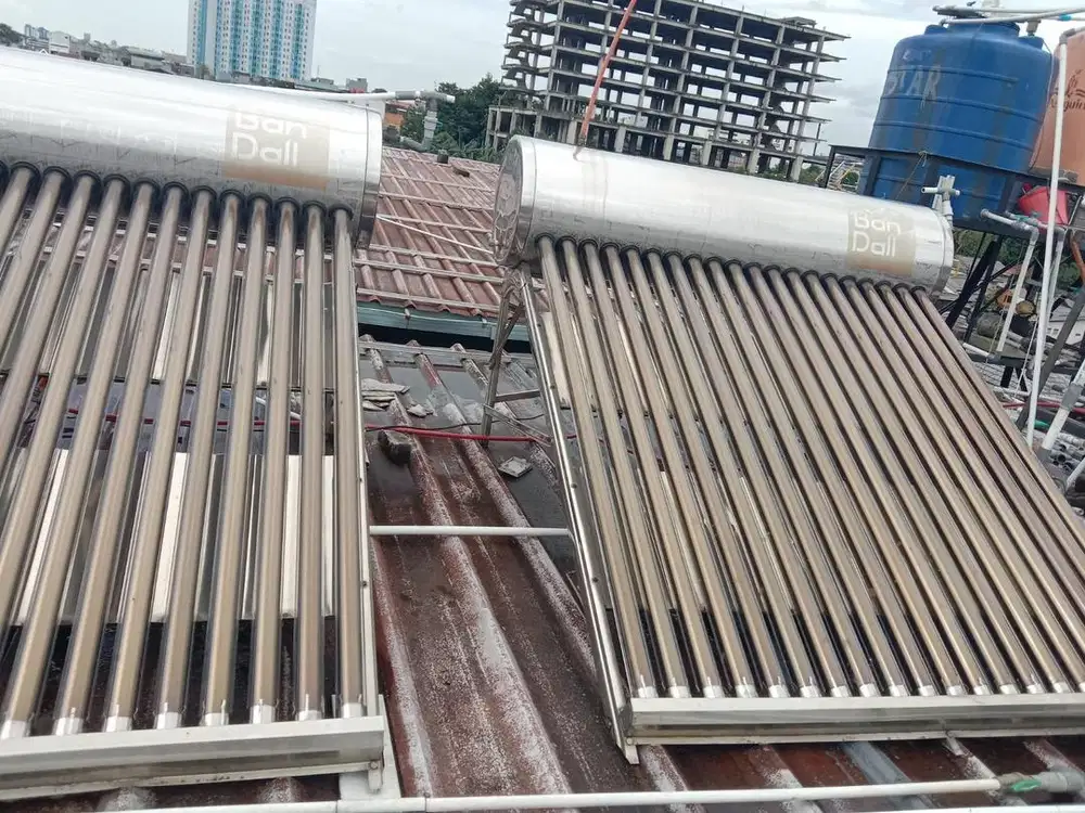 Water heater tenaga surya kapasitas 200Liter (kondisi 99% seperti baru