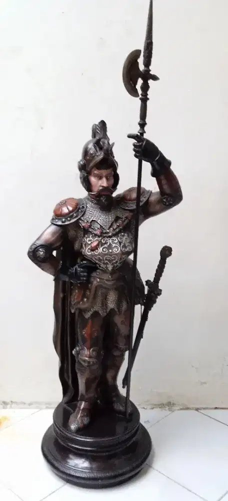 Patung pajangan figur tentara Spanyol