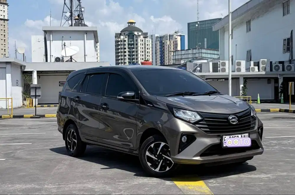 Sigra R Dlx AT 2023 DP 10 Jt