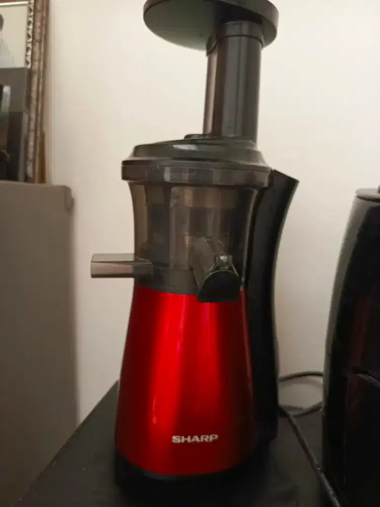 Jual Juicer Sharp EJ-C20Y-RD 99% NEW