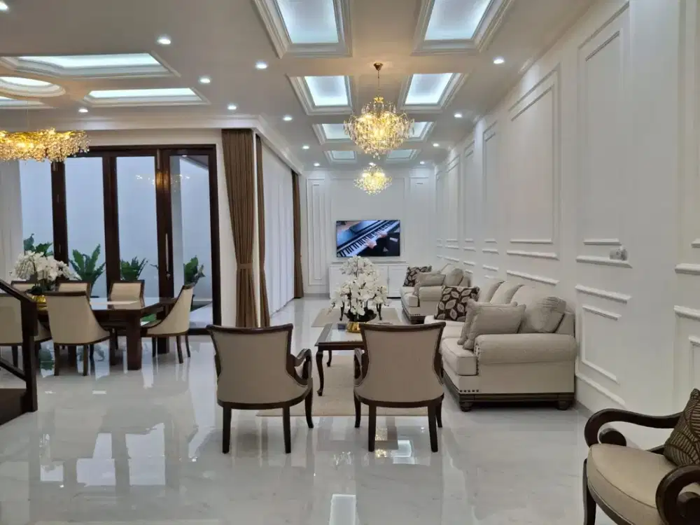 Jual rumah mewah baru full furnish di boulevard citragran cibubur