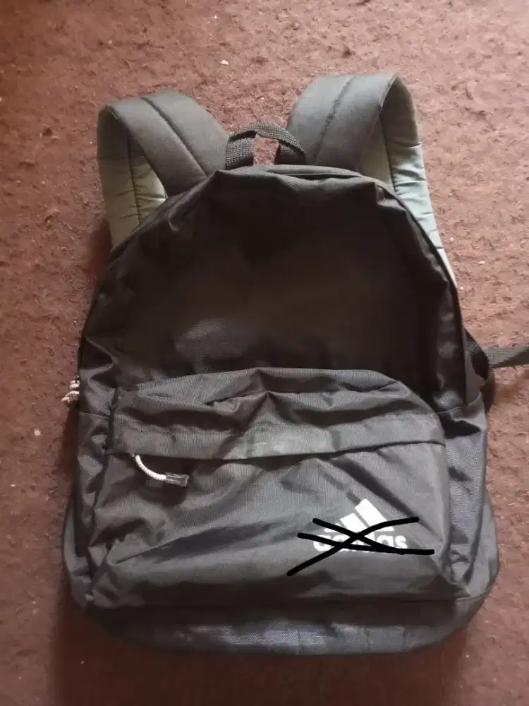 Tas Sekolah Hitam Ringan