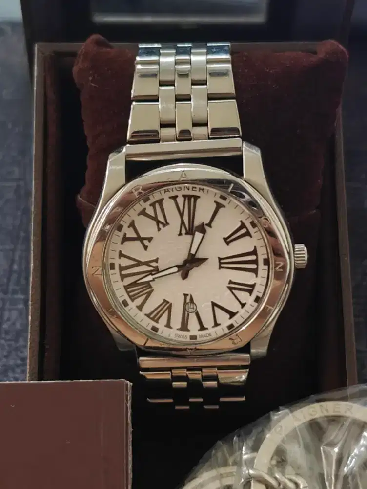 AIGNER LAZIO ORIGINAL SWISS MADE FULLSET – CLASSIC ROMAN DIAL