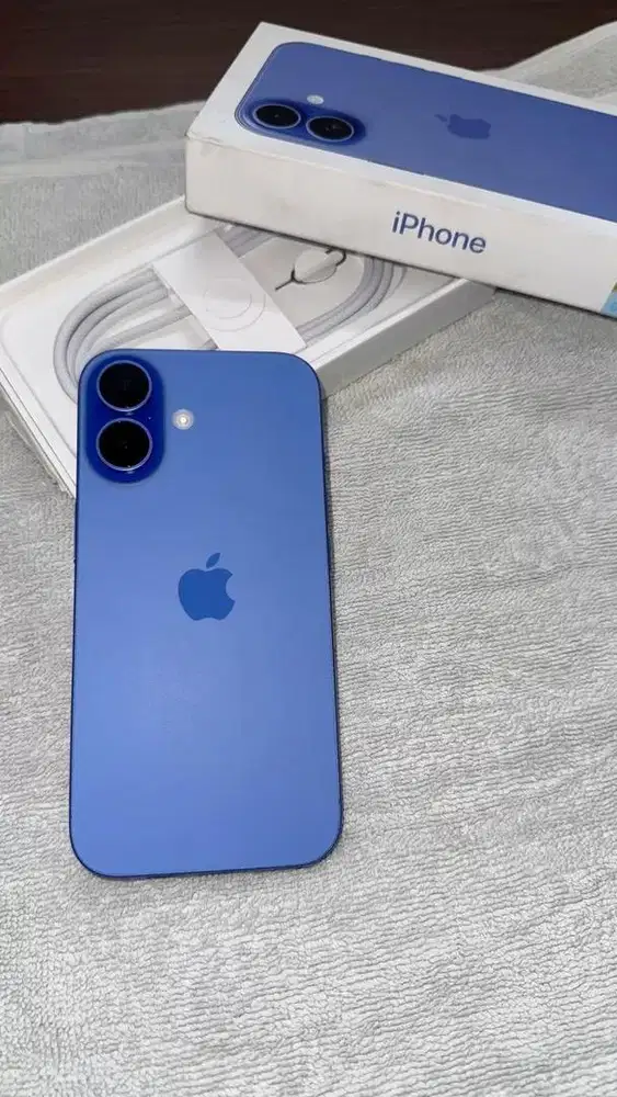 iPhone 17 256 Lavender iBox bnib, free case + temper