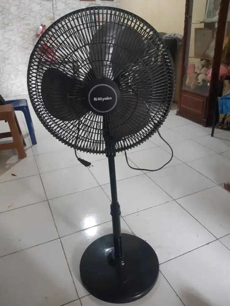 Jual cepat kipas angin miyako masih bagus dan terawat