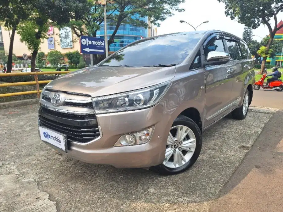 LOW DP Toyota Kijang Innova 2.0 G Bensin-AT 2018 WZJ