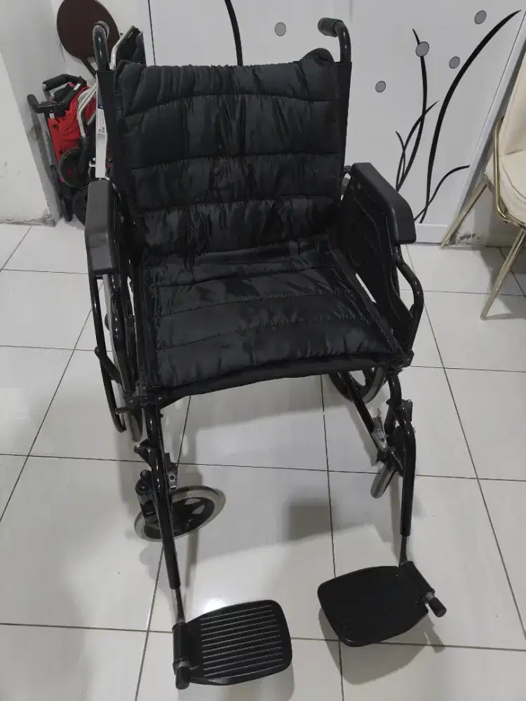 Kursi roda merk galena