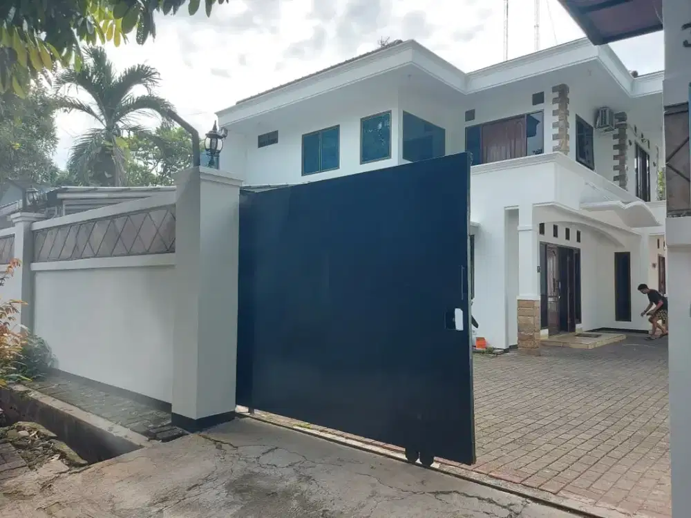 Sewa Rumah 2 lantai  Pancoran Jakarta Selatan