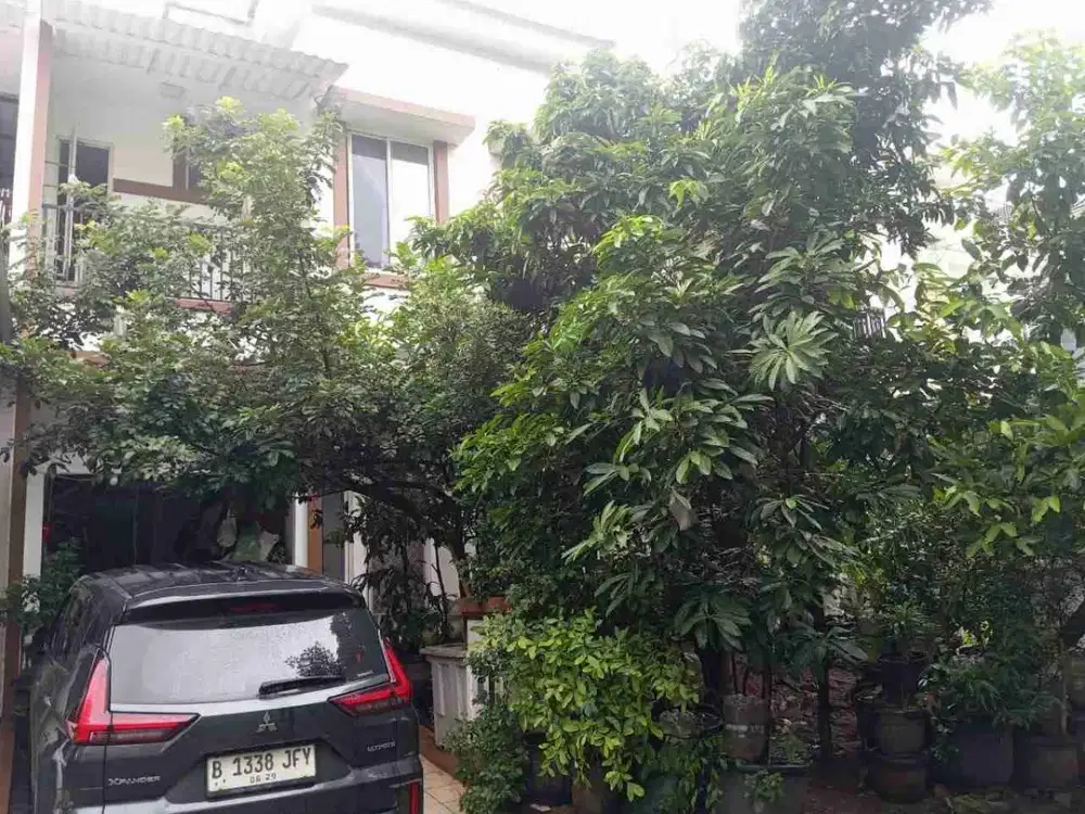 Dijual rumah 8x16, 2 lt, shm cluster Chalcedony Summarekon Serpong