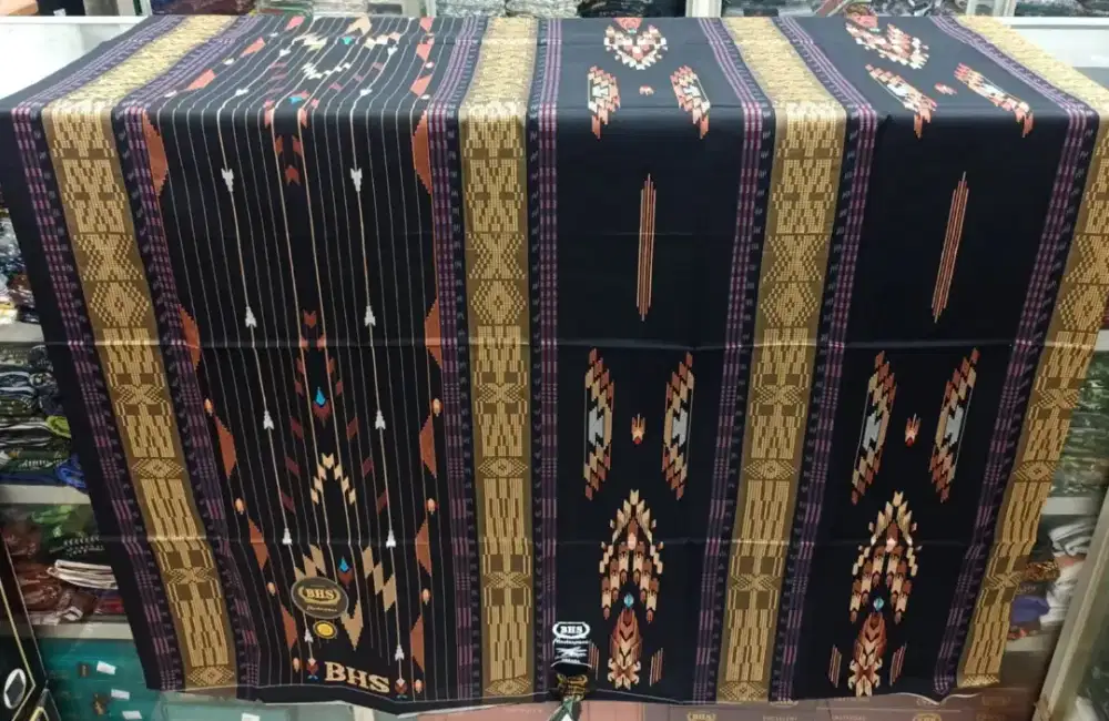 Sarung BHS SGE Serian Hitam