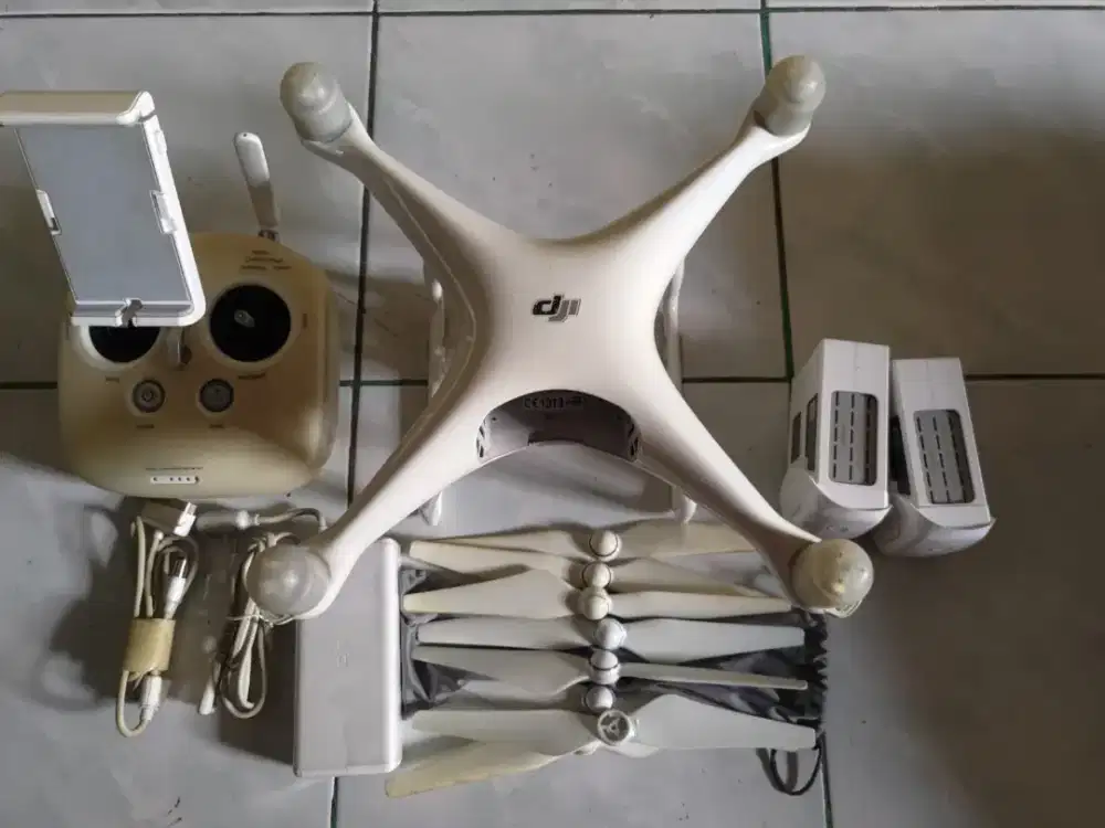 Dijual Cepat Drone Dji Phantom 4 ORI