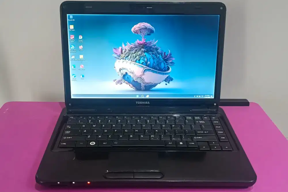 Toshiba L640 core i5 ram 4gb hardisk 320gb w11 mulus murah BU