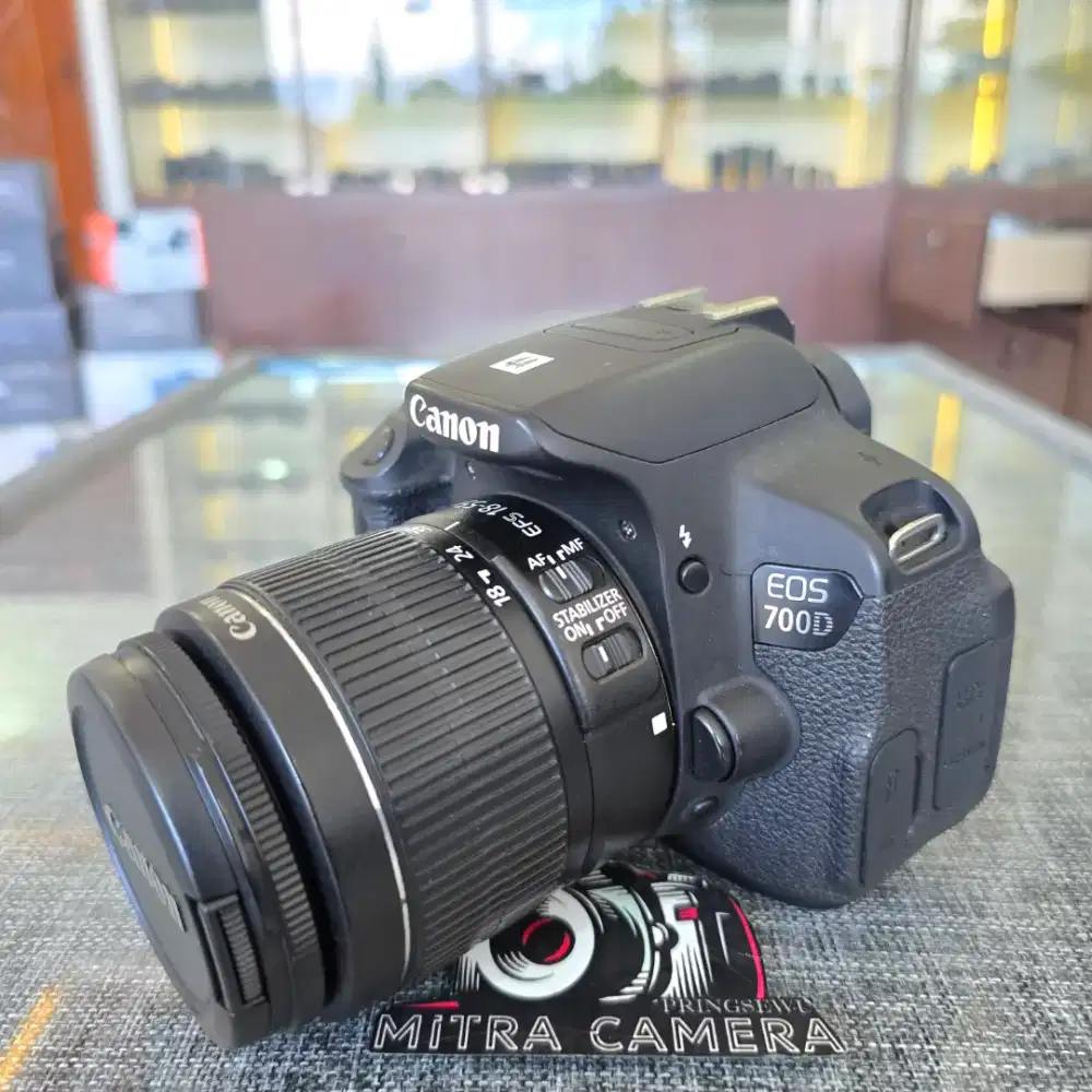 CANON 700D Like New