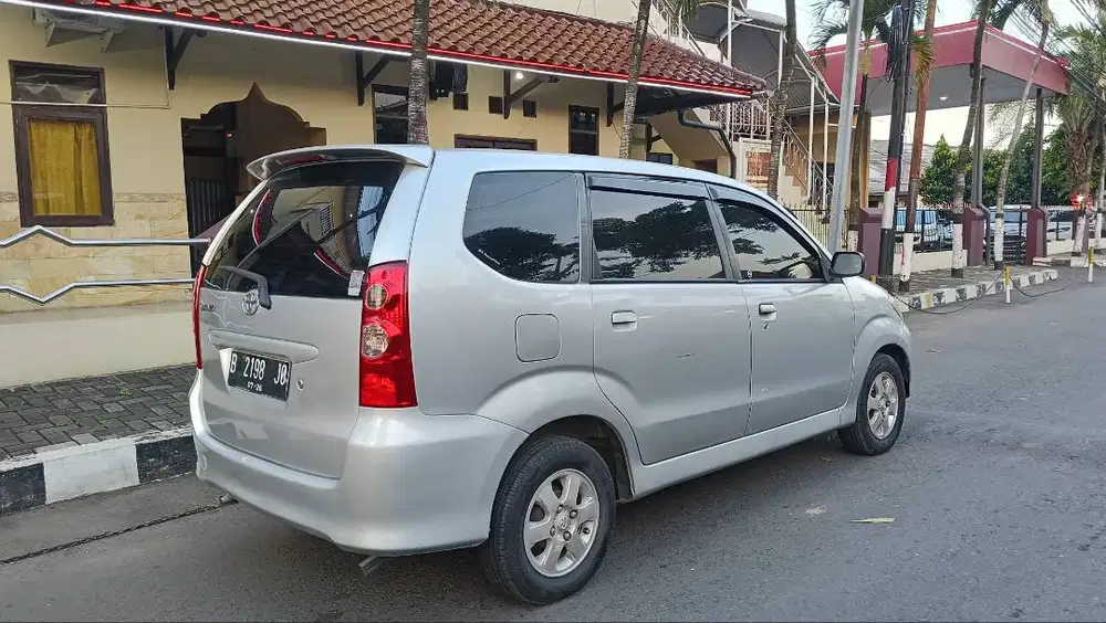Avanza CBU 2006 matik original