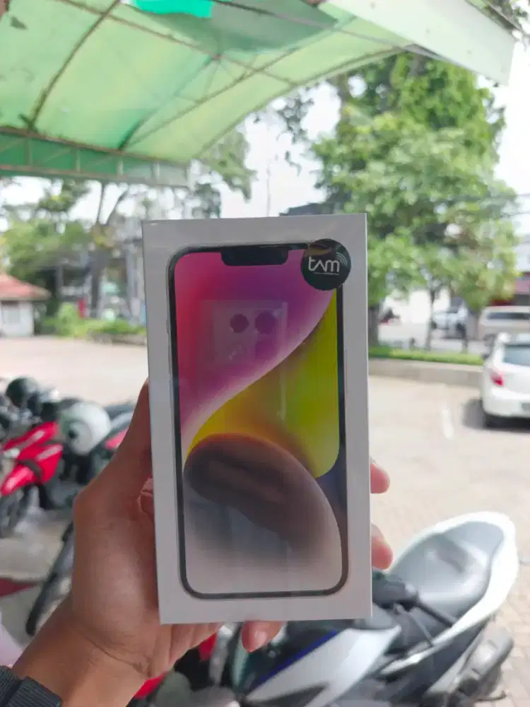 Promo THR iPhone 14 128GB Free Adaptor Cicilan Mudah Promo 0%