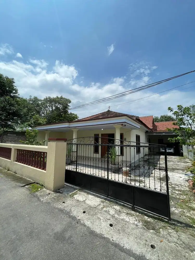 Dikontrakkan Rumah Tengah Kota Kediri