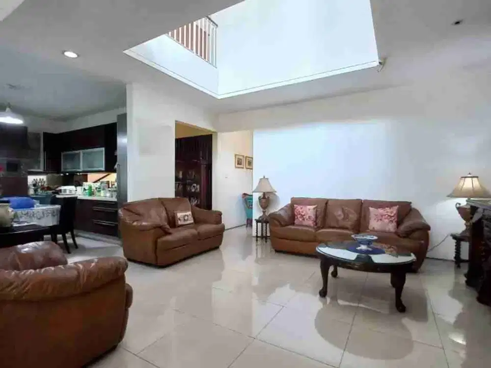 Di Jual Rumah Luas Siap Huni di Bintaro