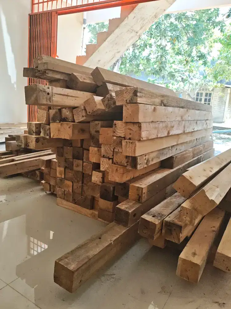 Kayu Broti Bekas Seperti Baru