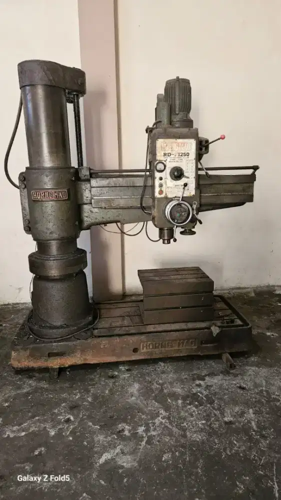 Dijual mesin bor radial