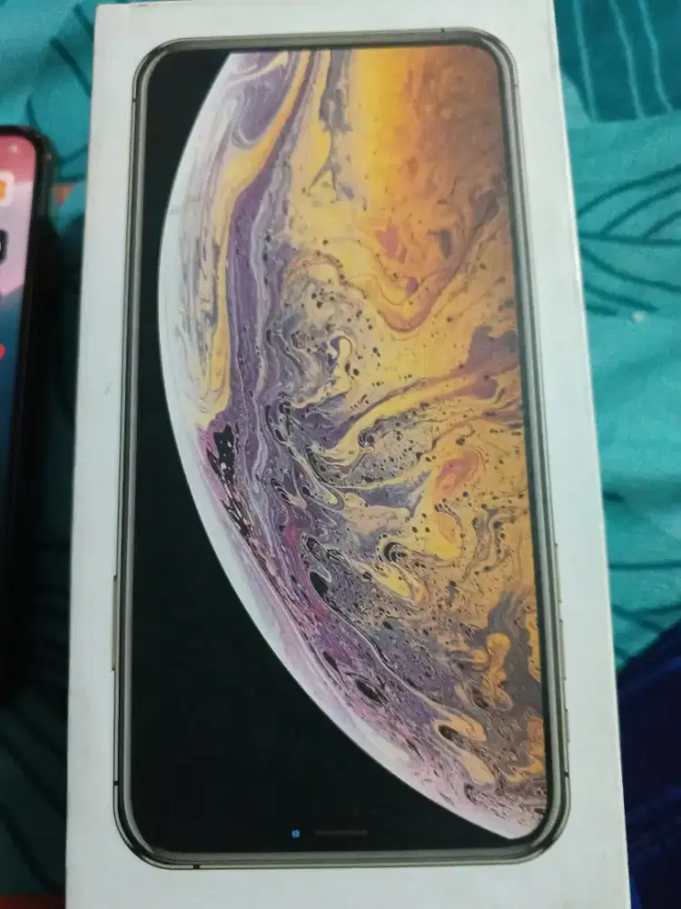 I phone xs max 64 GB
