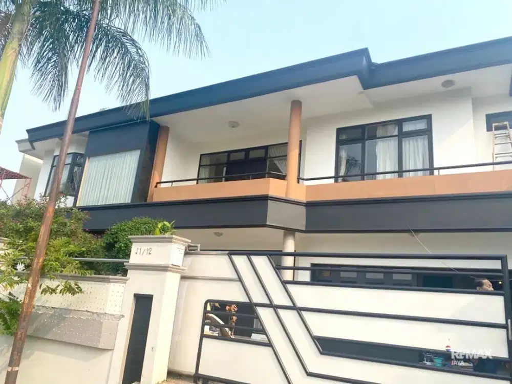 Rumah Dijual di area Puri Cinere.