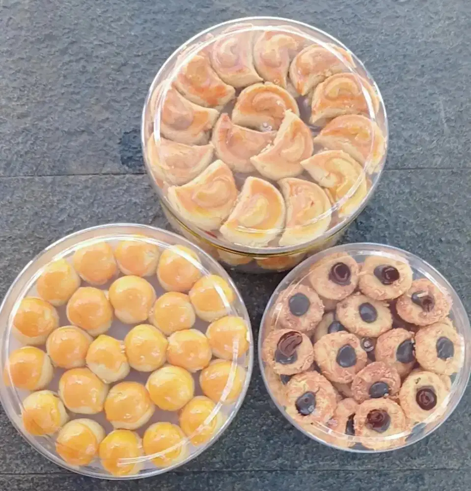 Kue kering thumprint keju coklat