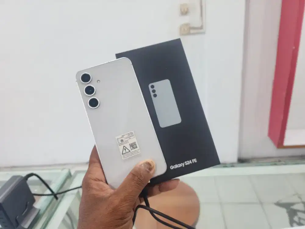 Samsung S24fe 8/256 like new fullset