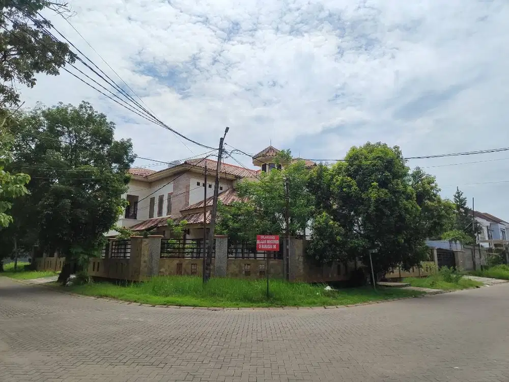 Rumah Mewah Gunung Bromo Makassar LT982 LB784 Furnished 14,9M
