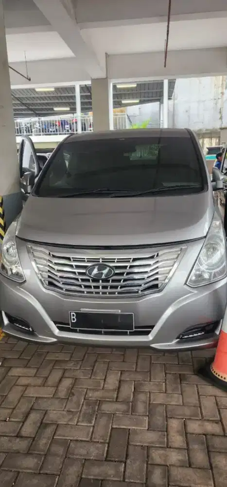 Hyundai H-1 2016 Bensin
