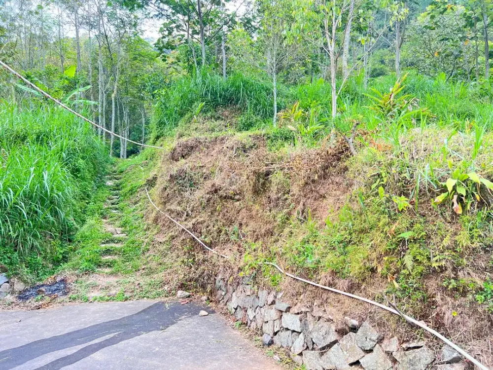 Tanah Kawasan Wisata 810m2 Dekat Ngargoyoso Karanganyar