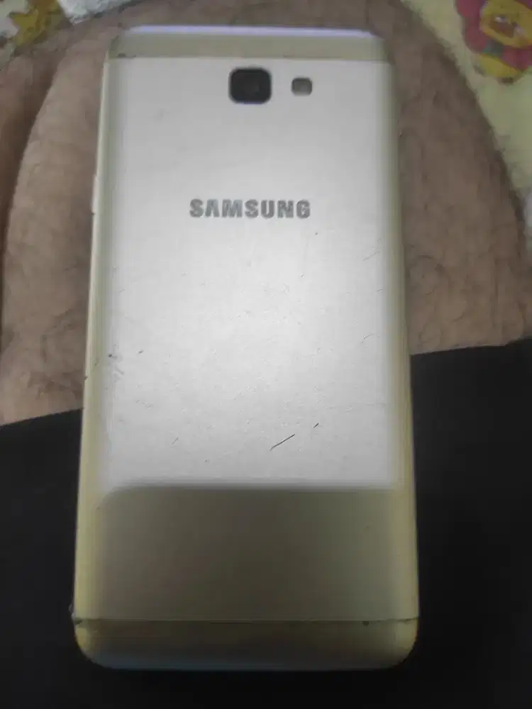 Samsung Galaxy on5 2016. Ram 2/16 gb. HP normal siap pakai.