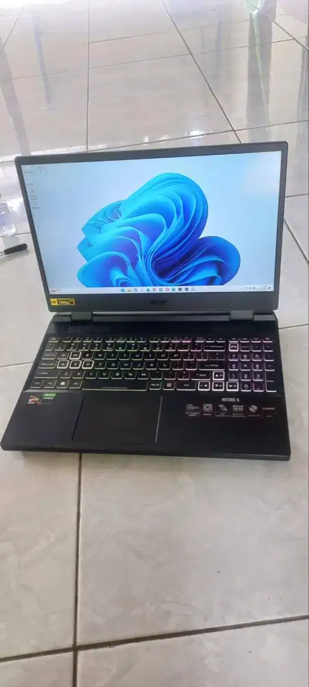 ACER NITRO 5 (RYZEN 7)