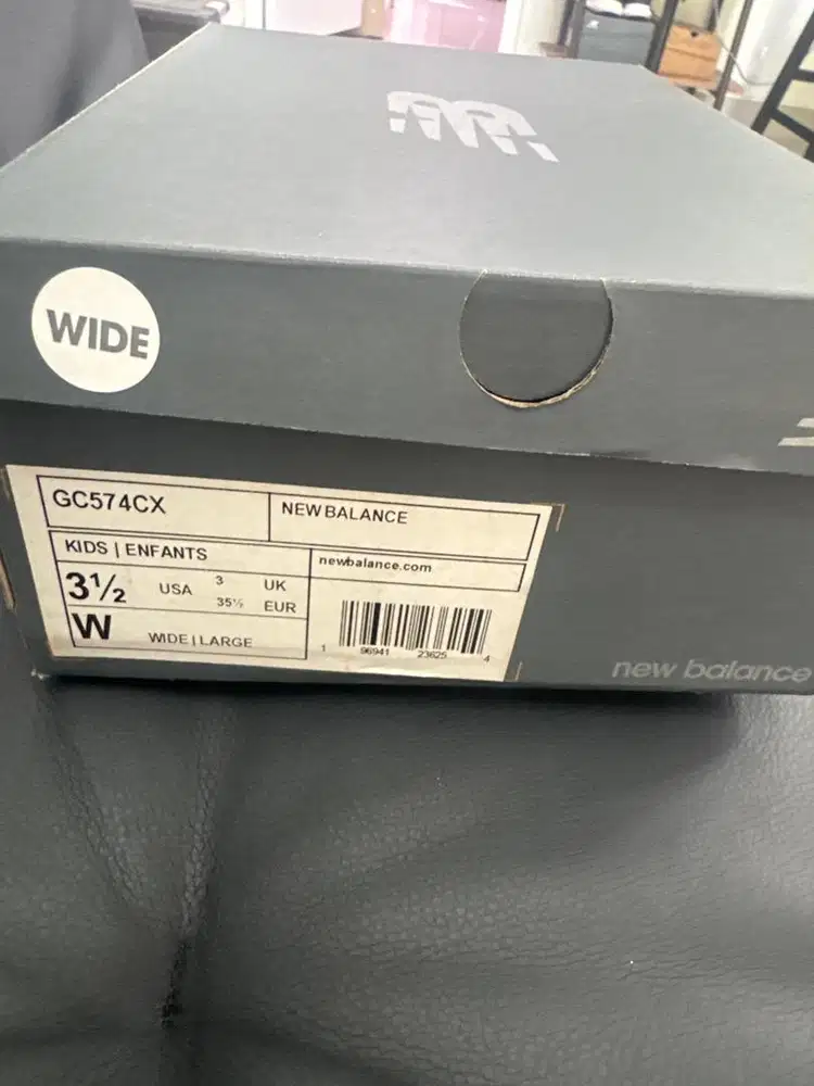 Meja makan bs dilipat.. kursi 2 merk informa