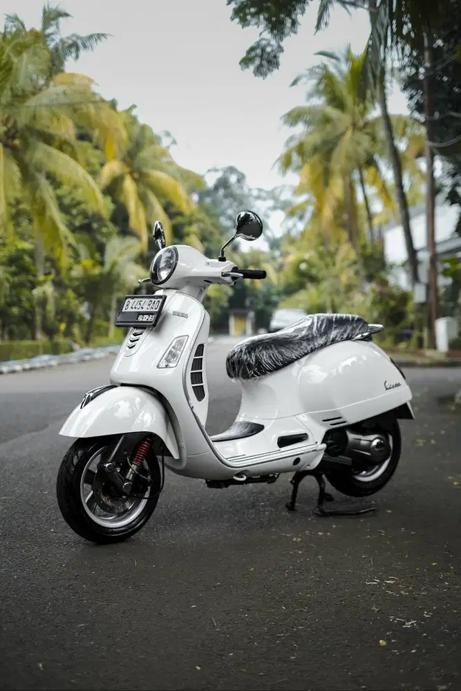 JUAL VESPA MATIC BEKAS/SECOND GTS 2014 MURAH BERGARANSI