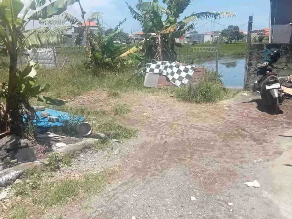 Di jual tanah
Luasan kecil di Jln. Danau Tempe sanur denpasar selatan.