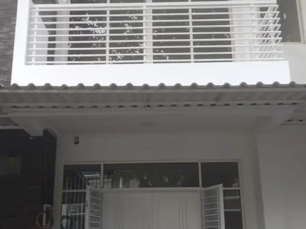 DIJUAL RUMAH HADAP UTARA 2 LANTAI @GOLF LAKE CENGKARENG