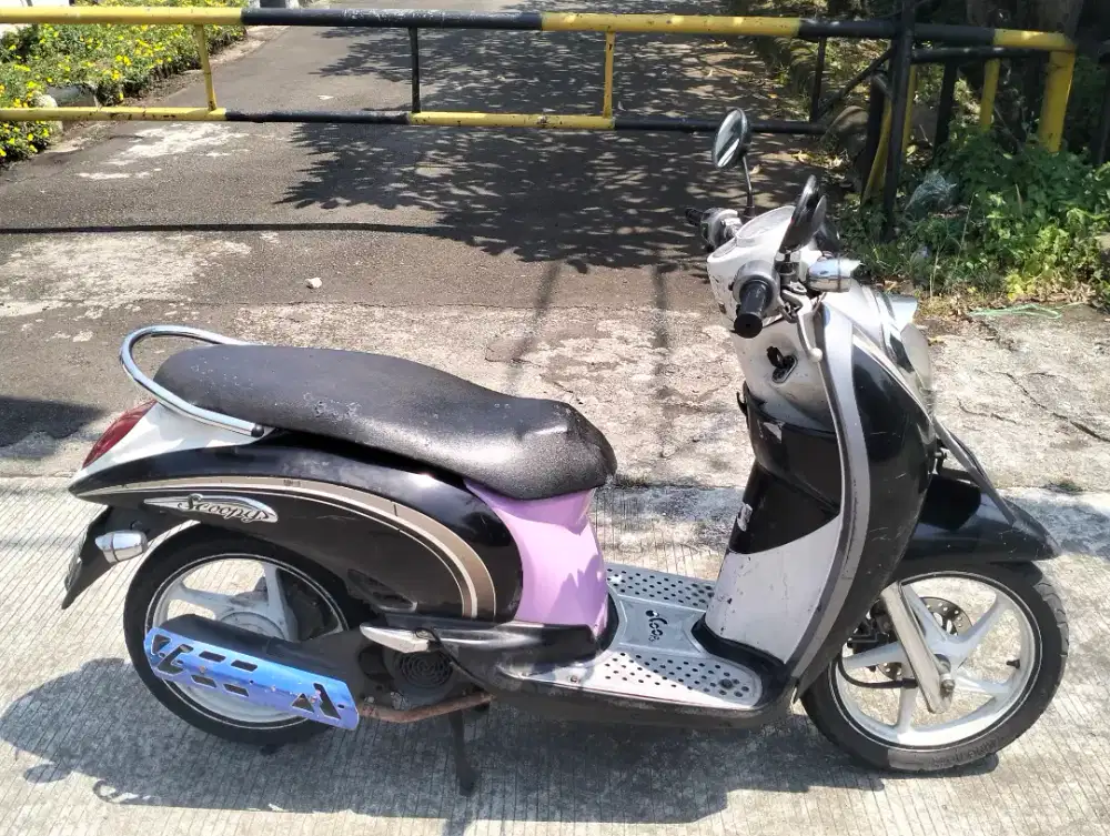 HONDA SCOOPY KARBU 2010 MOTOR SEHAT SIAP PAKAI LANGSUNG