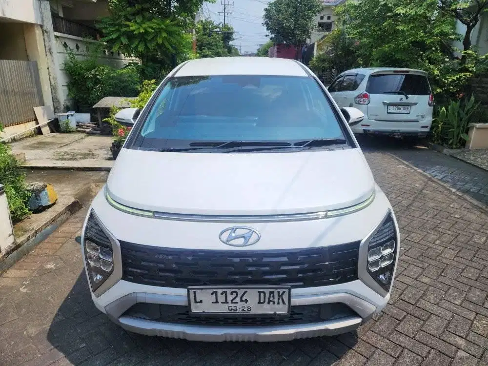 HYUNDAI STARGEZER 1.5 PRIME MATIC 2023 PUTIH SURABAYA
