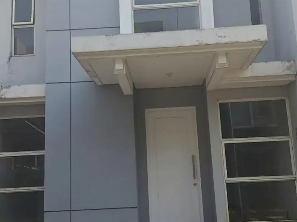 Dijual Cepat Rumah 2 Lantai di Suvarna Sutera Siap Huni
