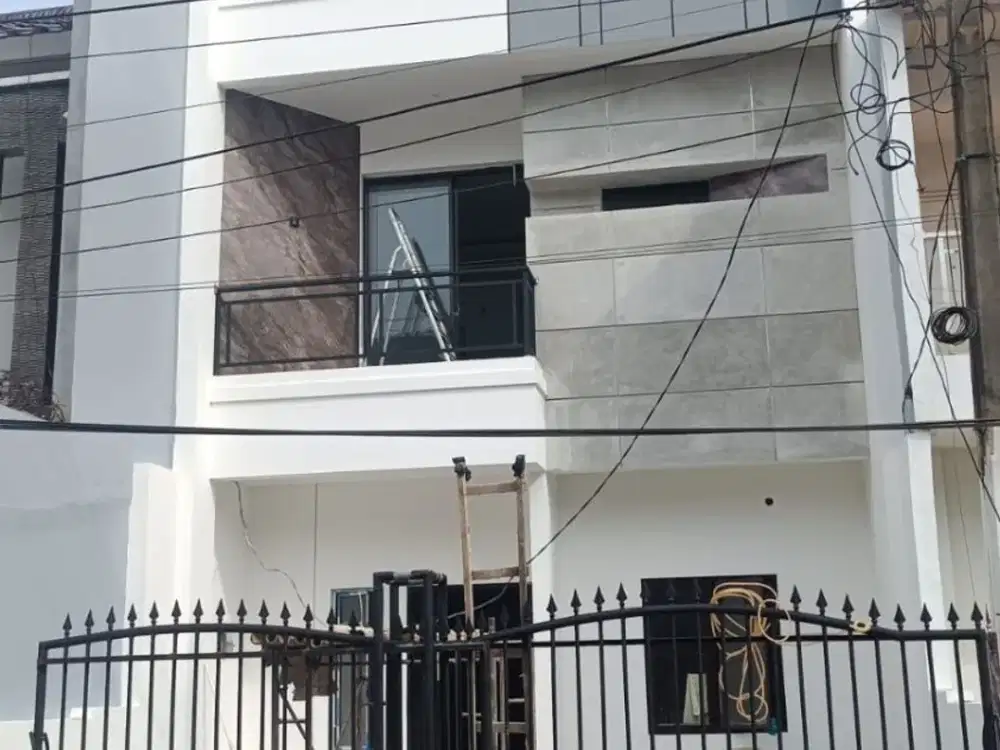 DIJUAL RUMAH 3 LANTAI HADAP BARAT LAUT @CITRA 3