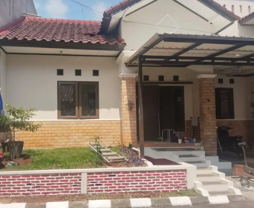 Rumah Town House Disewakan