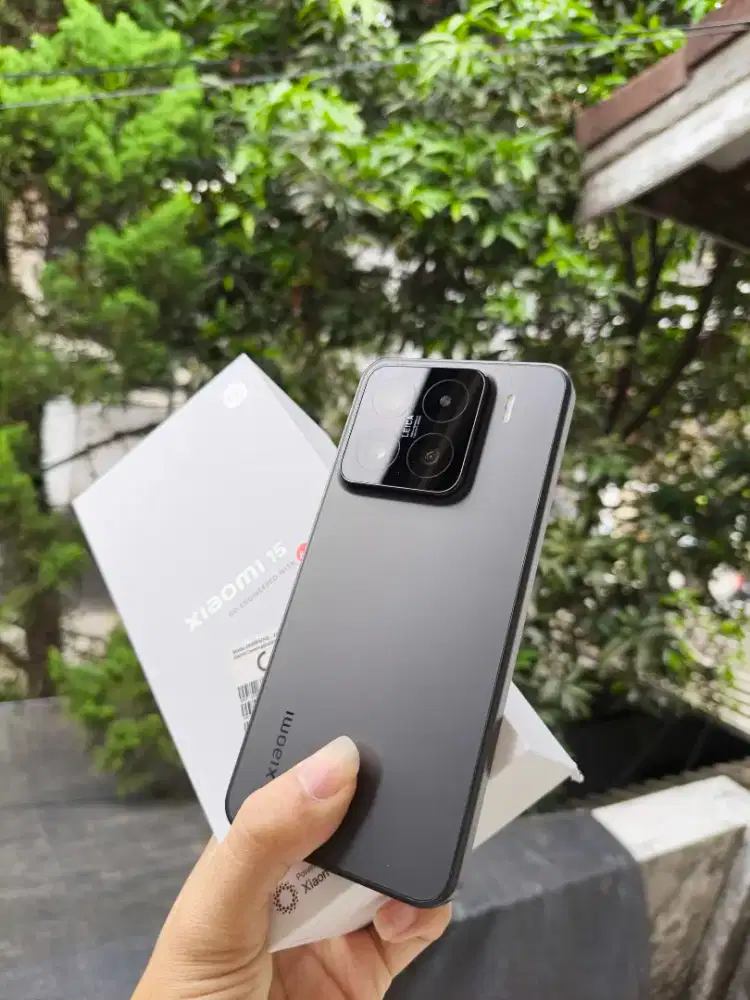 Xiaomi 15 12/512 Fullset Garansi Panjang pemakaian pribadi