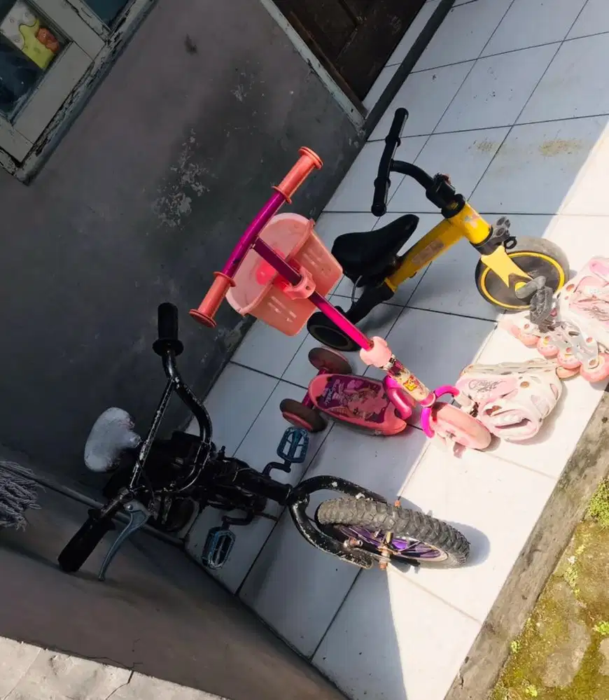 Mainan anak bekas apa adanya