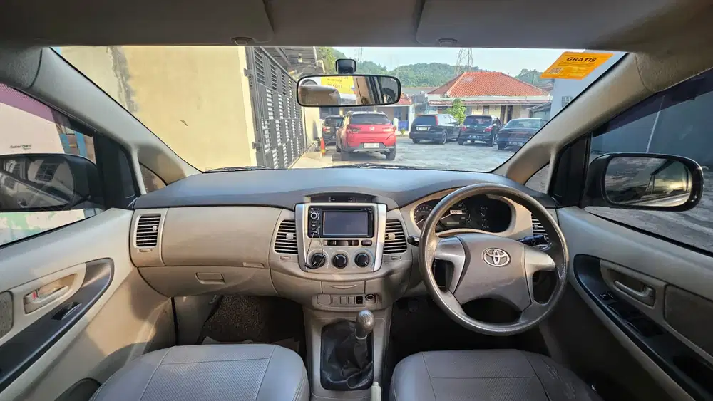 Toyota Kijang Innova 2013 Bensin