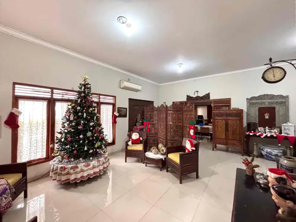 Dijual rumah murah BU di Tebet Jakarta Selatan