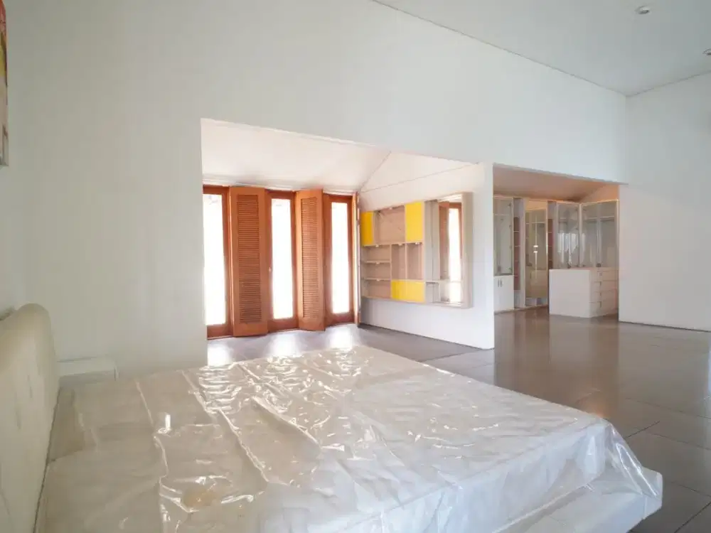 RUMAH MEWAH LUAS LINGKUNGAN ASRI NYAMAN SIAP HUNI DI DAGO PAKAR BANDUNG