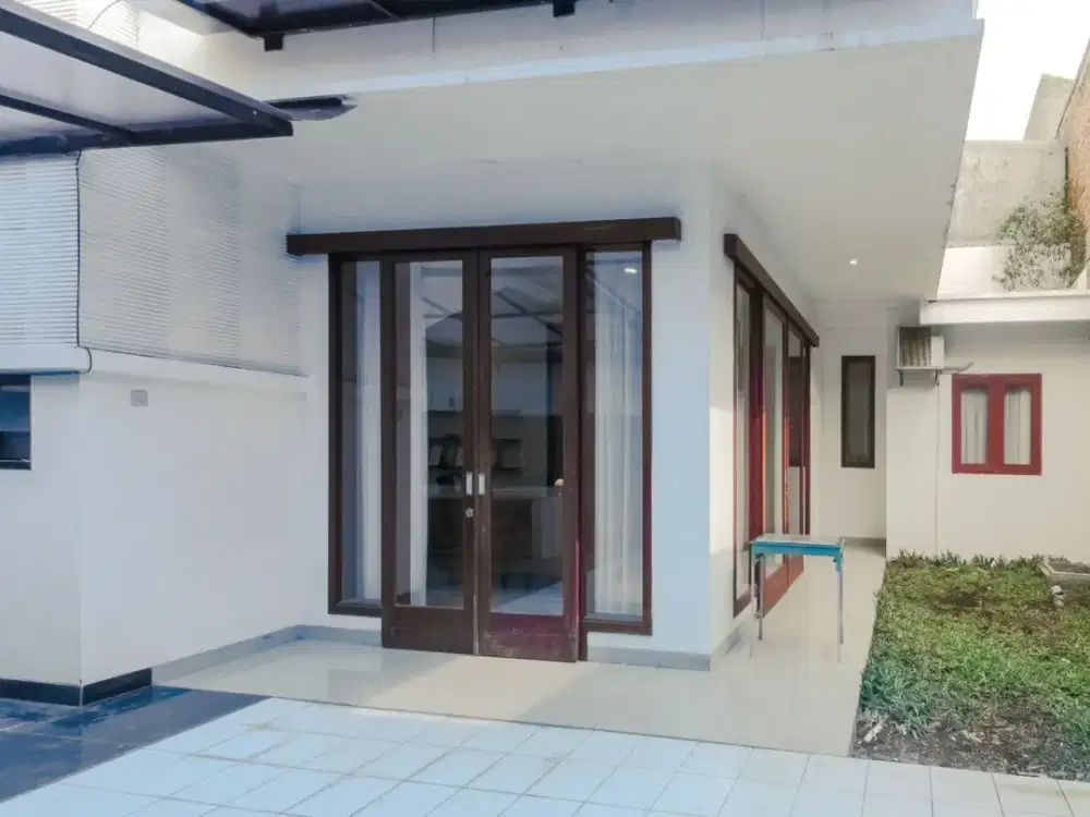 RUMAH IMPIAN MINIMALIS MODERN 3 LANTAI FULL FURNISHED NYAMAN SIAP HUNI DI SETRADUTA HARMONY BANDUNG