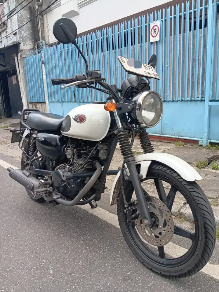 Kawasaki W175 White 2018