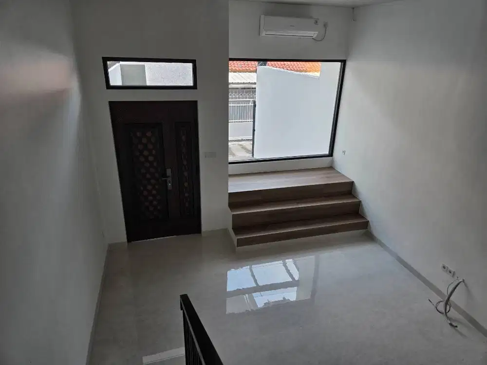 Rumah Baru Modern Minimalis Tebet Timur Di Sewakan